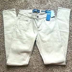 Hollister pants NWT. Size 3L.